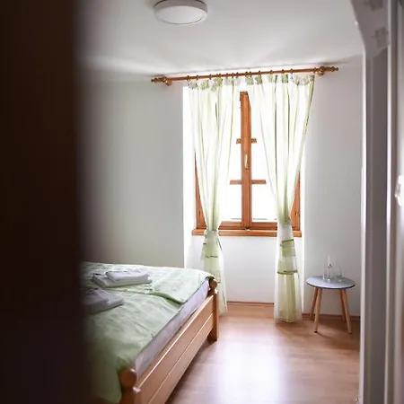 Luka's Amber In The Center Of Apartman Trogir