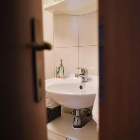 Luka's Amber In The Center Of Apartman