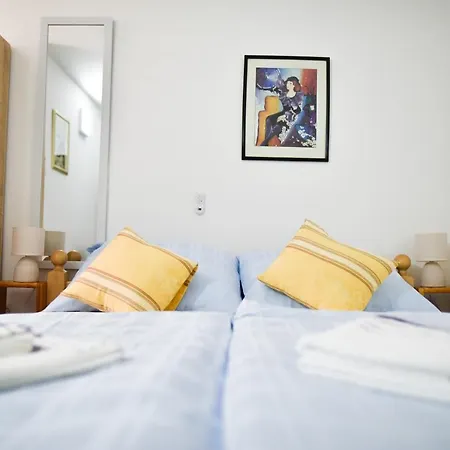 Luka's Amber In The Center Of Apartman