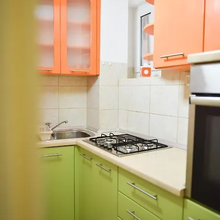 Luka's Amber In The Center Of